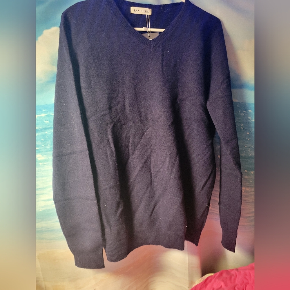 Lanpulux NWT Navy Blue Wool Vneck‎ Sweater Mens Size Medium